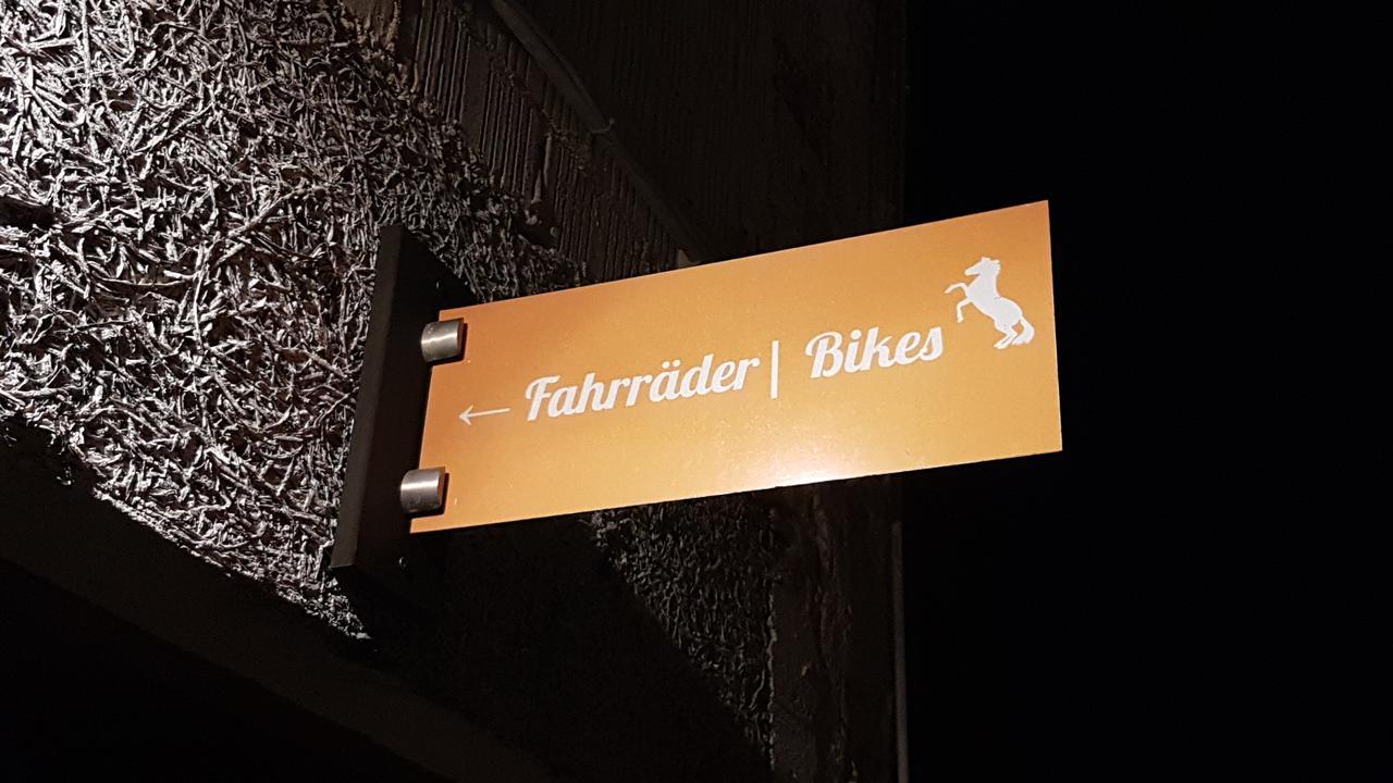 Hotel Gasthaus Roessle 弗赖堡 外观 照片