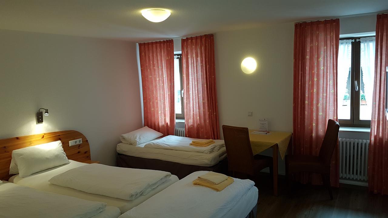 Hotel Gasthaus Roessle 弗赖堡 外观 照片